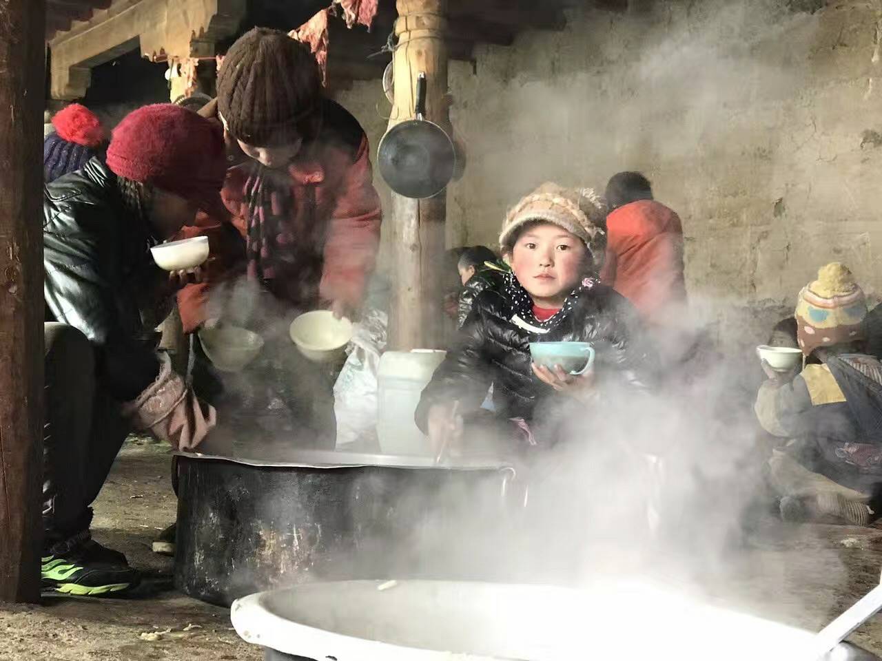 海口曾伟网络安全技术有限公司公益回顾丨家国同欢月同圆 温暖满载甘孜州(图10)